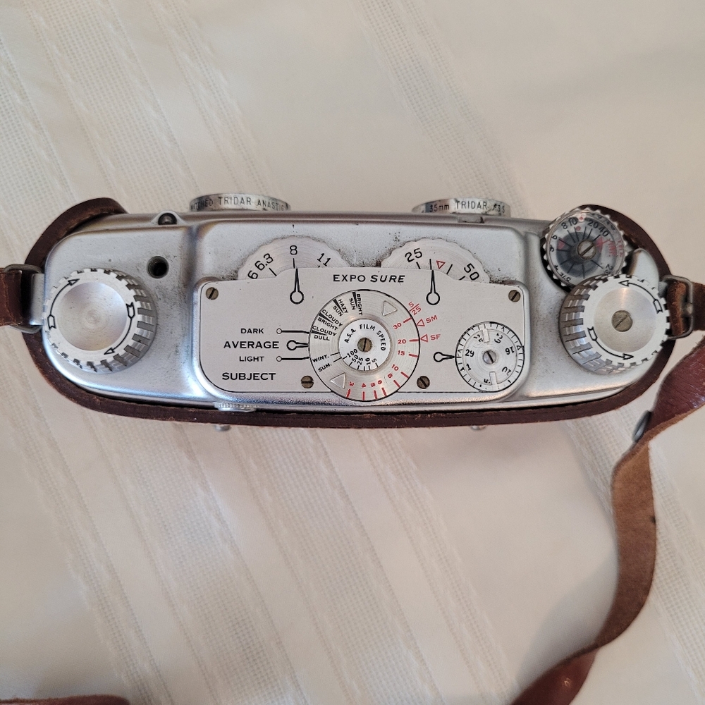 Bell & Howell TDC Stereo Vivid Film Camera 35mm w Half Case Leather Vintage - Picture 4 of 8